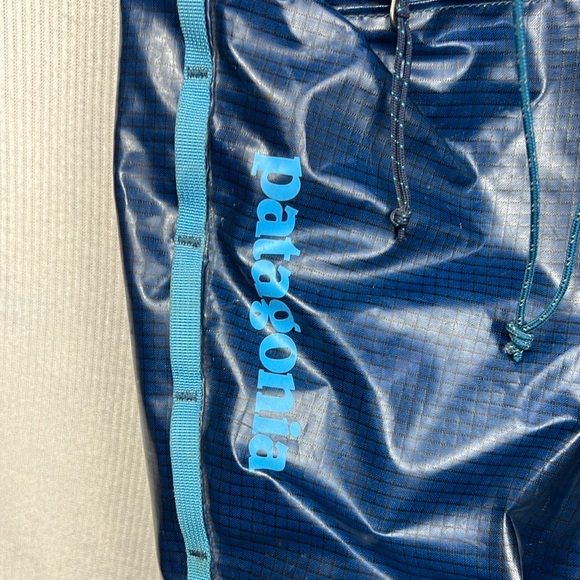 Patagonia Lightweight Black Hole Cinch Backpack Ripstop Blue Outdoor Hiking - Picture 6 of 16